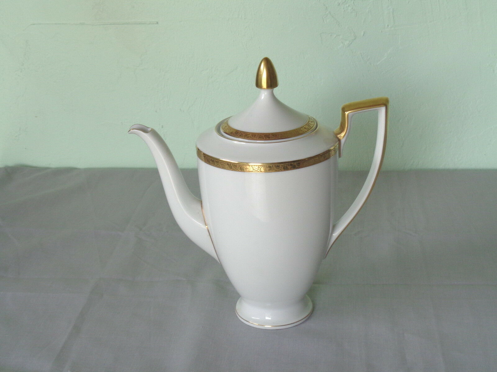 Vintage Heinrich Selb Bavaria Germany Gold Floral Band On White China Coffee Pot