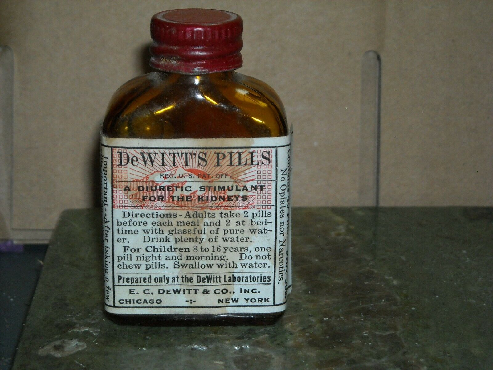 Vintage Bottle W Contents Dewitts Pills Diuretic Stimulant For The Kidneys 2.5"b
