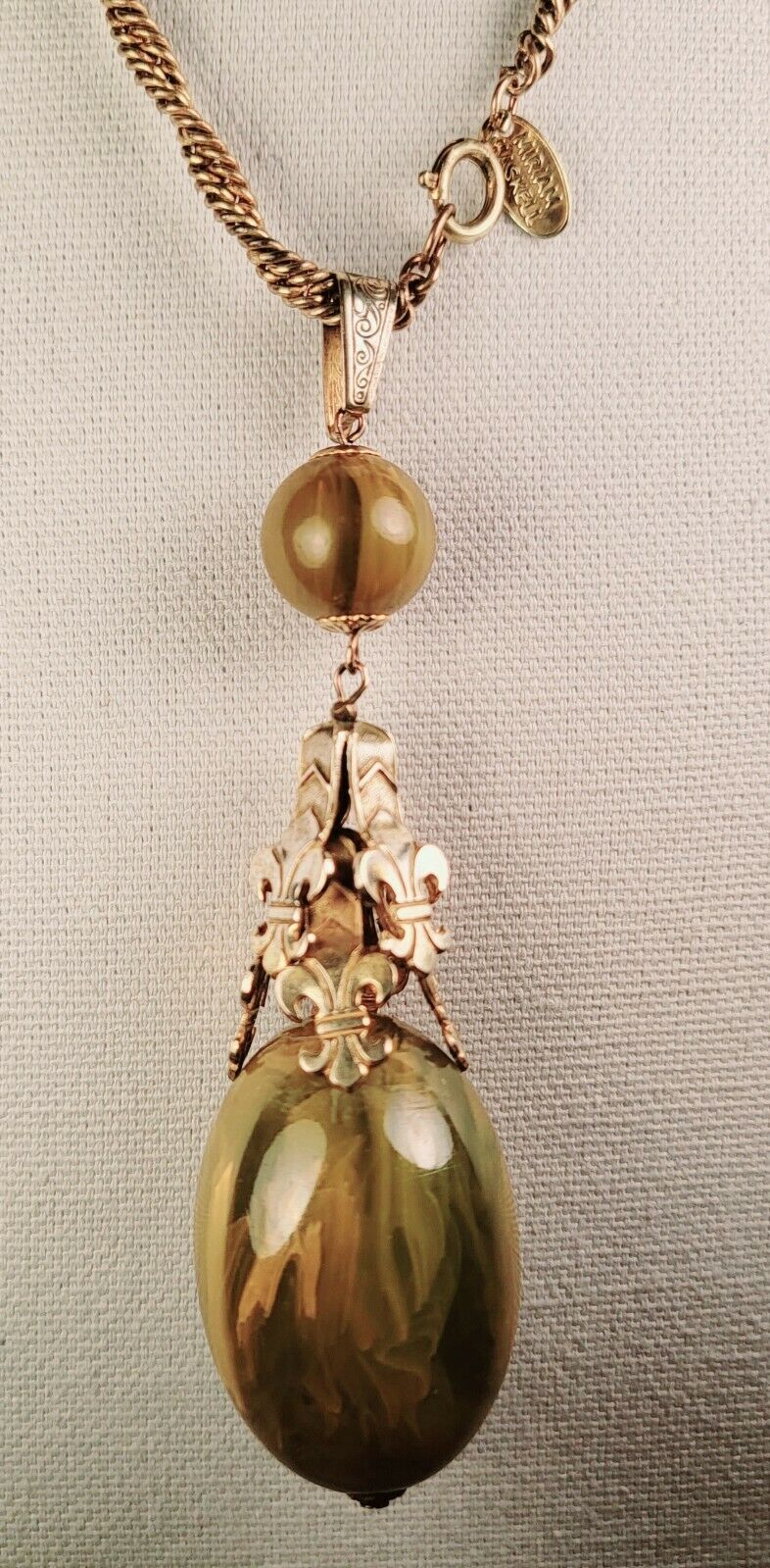1970's Miriam Haskell/larry Vrba Designed Bakelite Drop Necklace