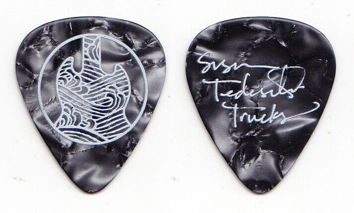 Tedeschi Trucks Susan Tedeschi Signature Gray Pearl Guitar Pick - 2019 Tour