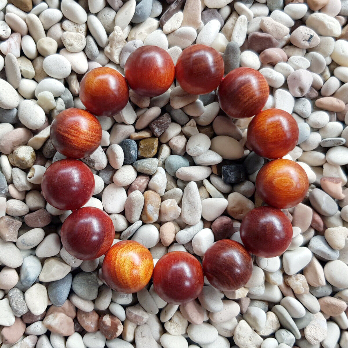 Superb 18 Mm Translucent Beads Borneo Agathis Bracelet 13 Beads Raja Kayu #02