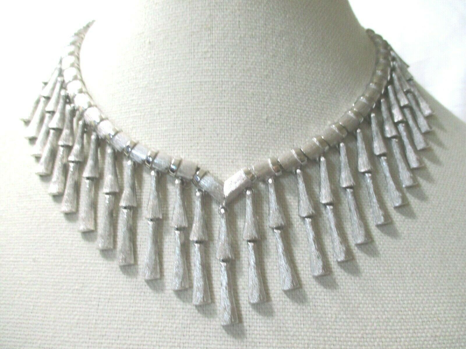 Kramer Vtg Elegant Brushed & Shiny Silver Tone V Style W Dangles Choker Necklace